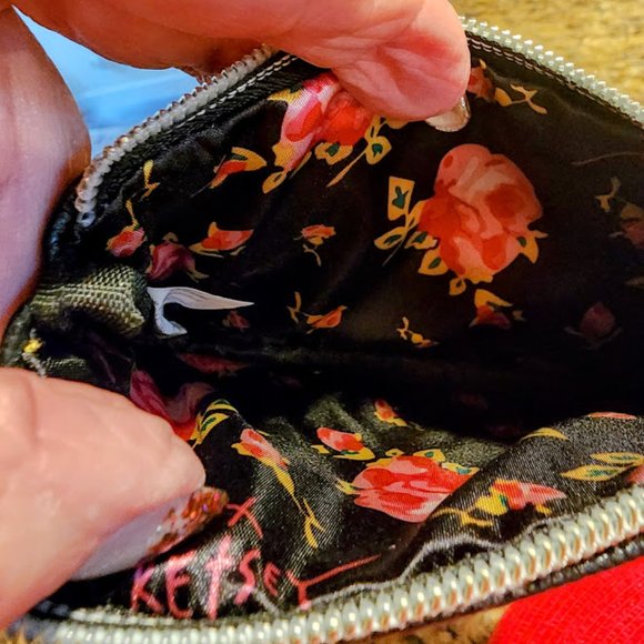 Betsey Johnson Cosmetic Bag - Picture 5 of 6